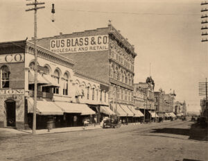 Looking north on Main Street from 4th Street
